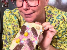 Easter Crack served
