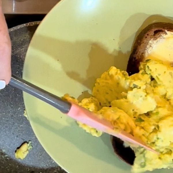 Scrambled Eggs with Chilli chilli scrambled eggs cooking