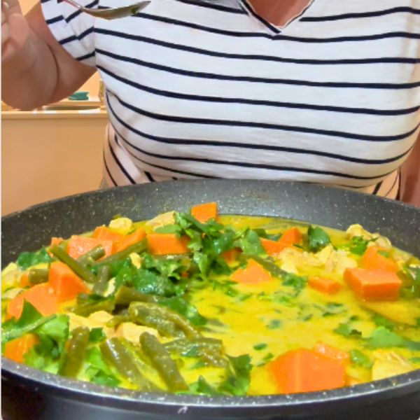 Thai Green Chicken and Vegetable Curry Thai Green Chicken and Vegetable Curry cooking