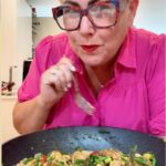 Basil Chilli Chicken eating dish