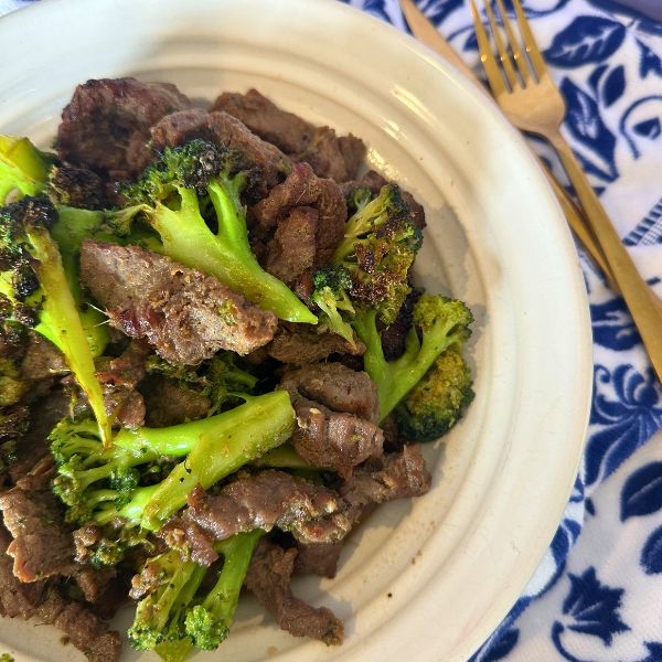 Air Fryer Beef and Broccoli served
