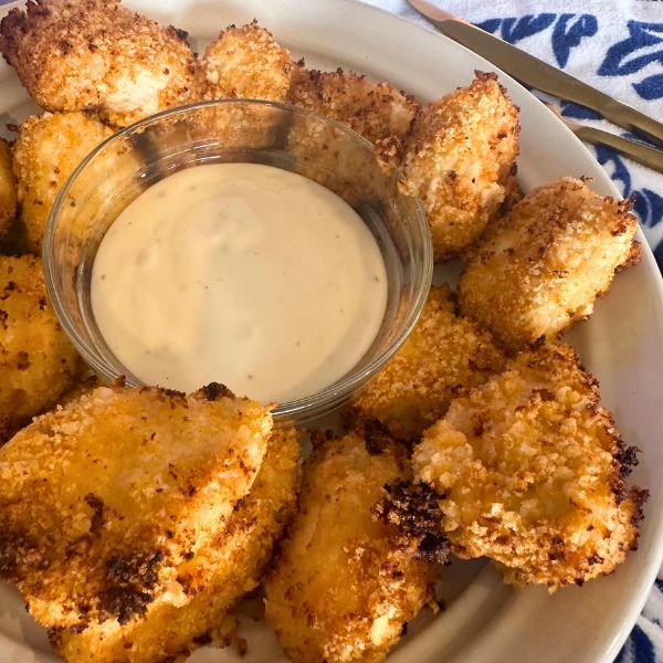 Air Fryer Buffalo Chicken Nuggets served Air Fryer Buffalo Chicken Nuggets served in bowl