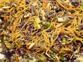 Beef chow mein cooked in pan
