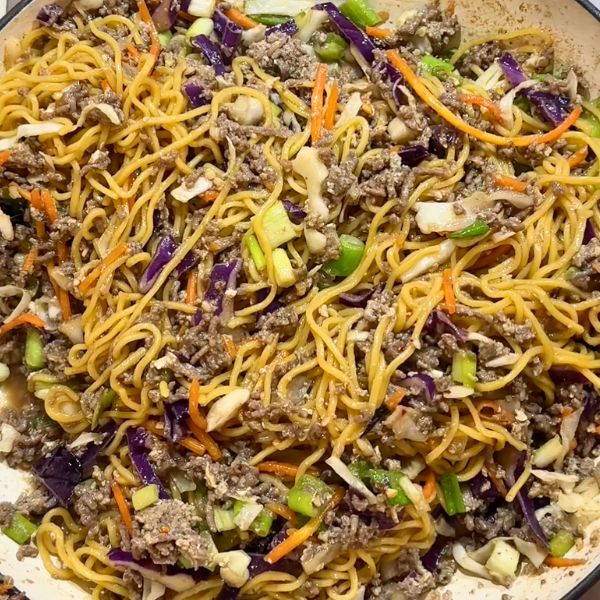 Beef chow mein Beef chow mein cooked in pan