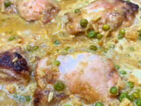 Chicken curry cooked in pan