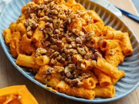 Pumpkin Rigatoni with Capsicum and Fetta served in bowl