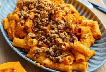 Pumpkin Rigatoni with Capsicum and Fetta served in bowl